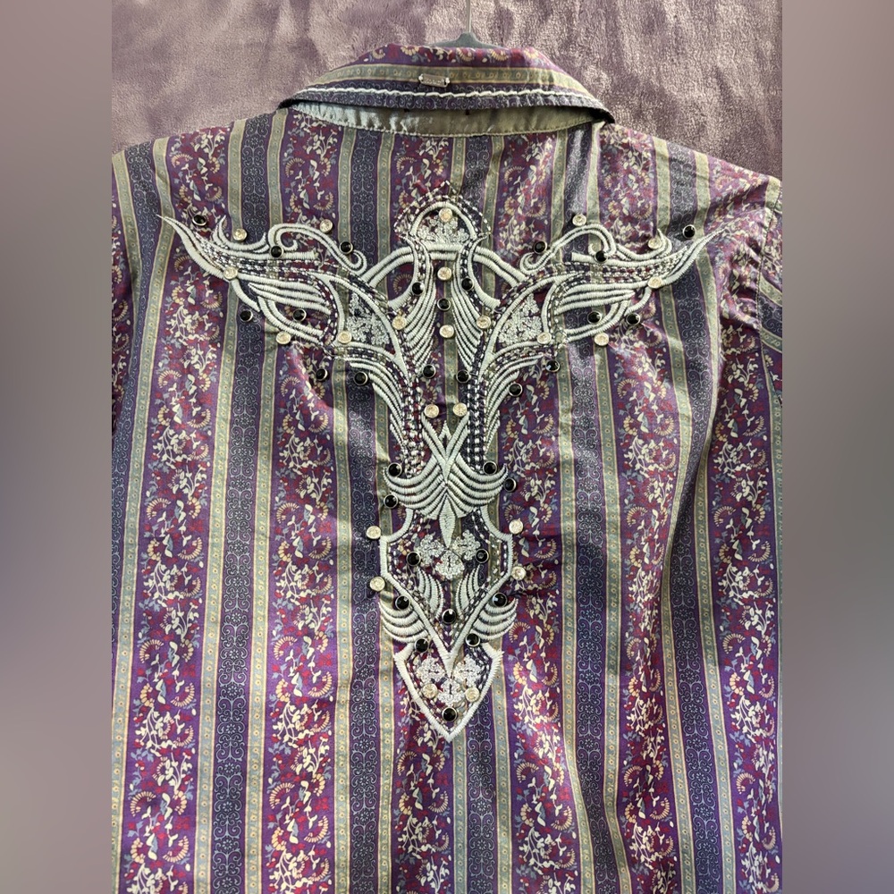 Destined To Roar Multicolor Embroidered Rhinestone Shirt - Picture 3 of 12